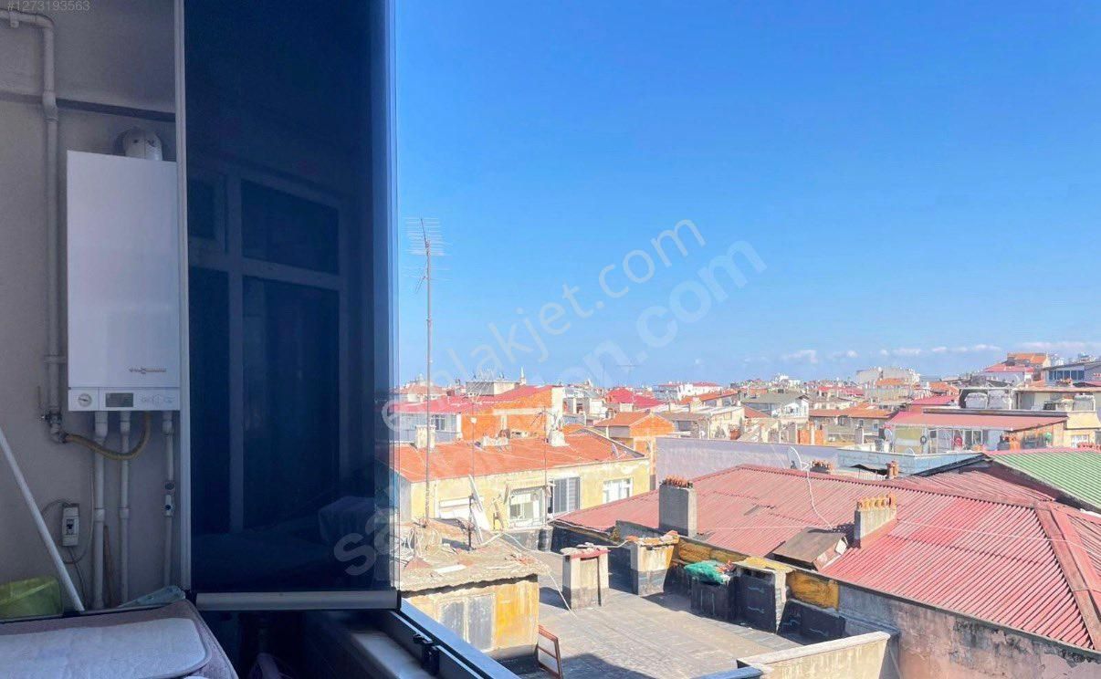 Hürriyet Mahallesinde İci Temiz Satılık Daire