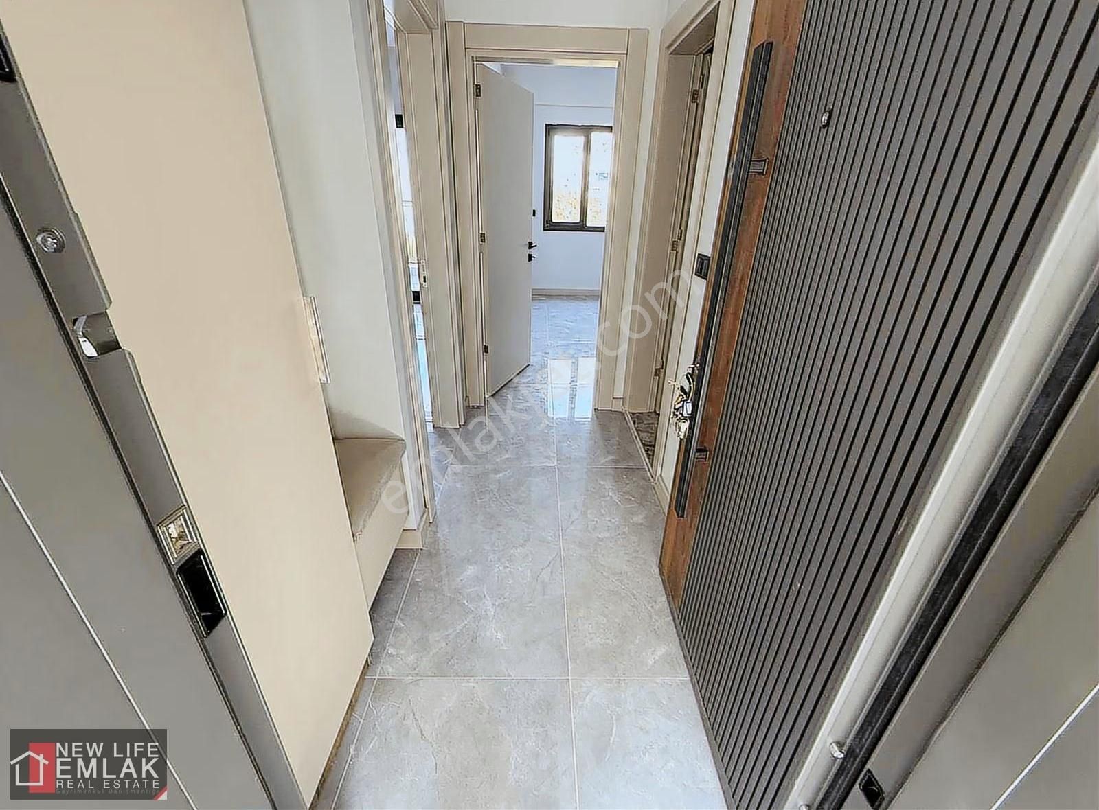 Kuşadası Egemahallesınde Havuzlu Elit Sitede Satılık Daireler - Görsel 3