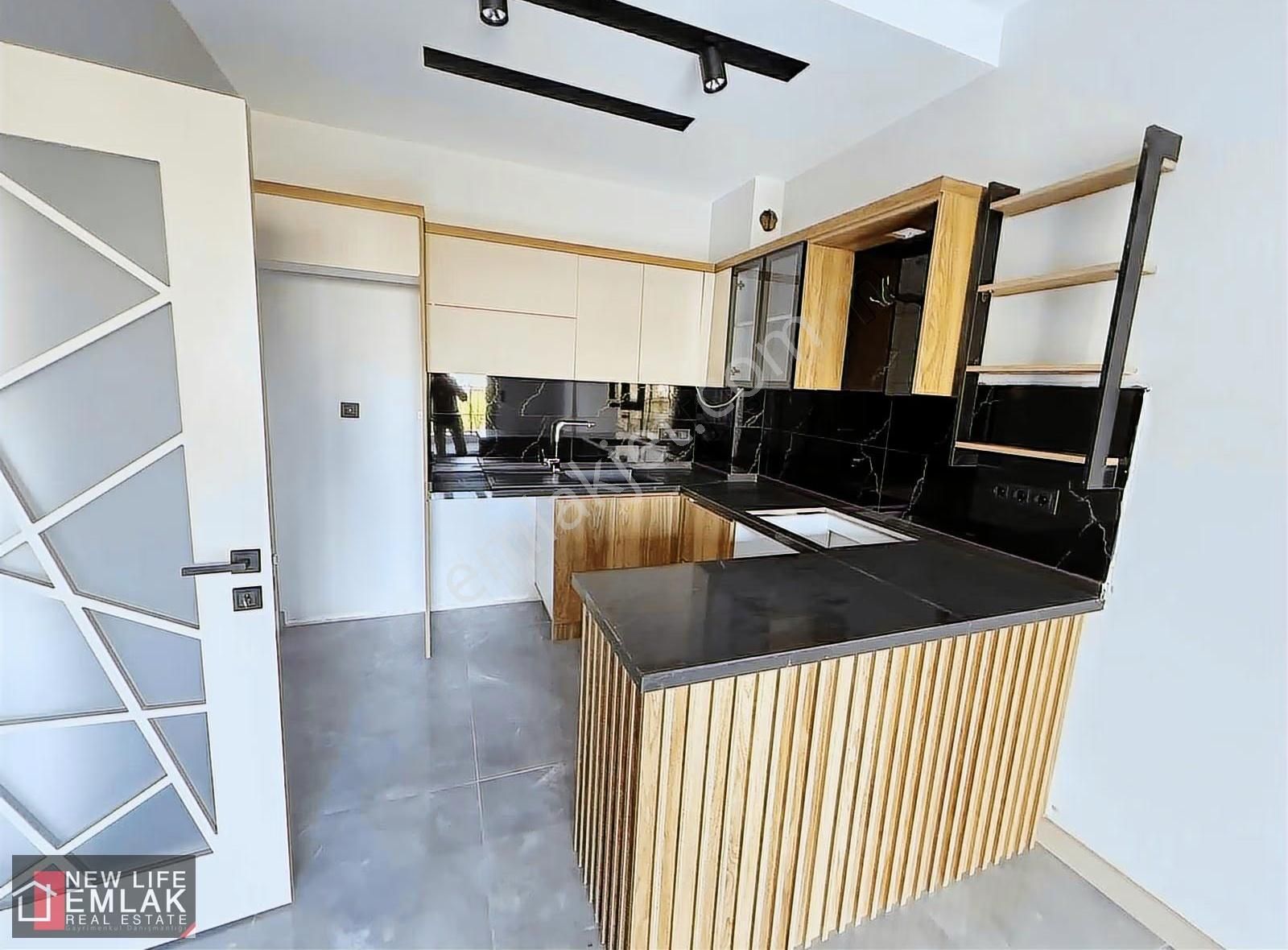 Kuşadası Egemahallesınde Havuzlu Elit Sitede Satılık Daireler - Görsel 12