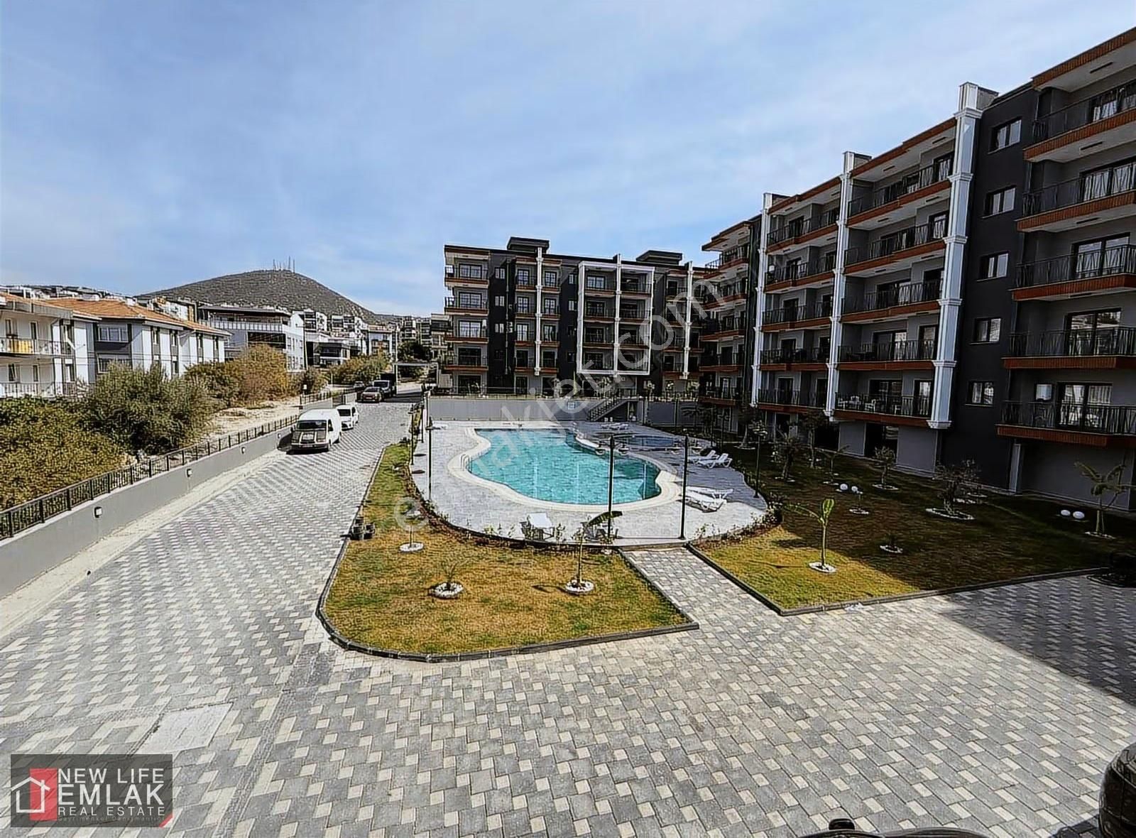 Kuşadası Egemahallesınde Havuzlu Elit Sitede Satılık Daireler - Görsel 10