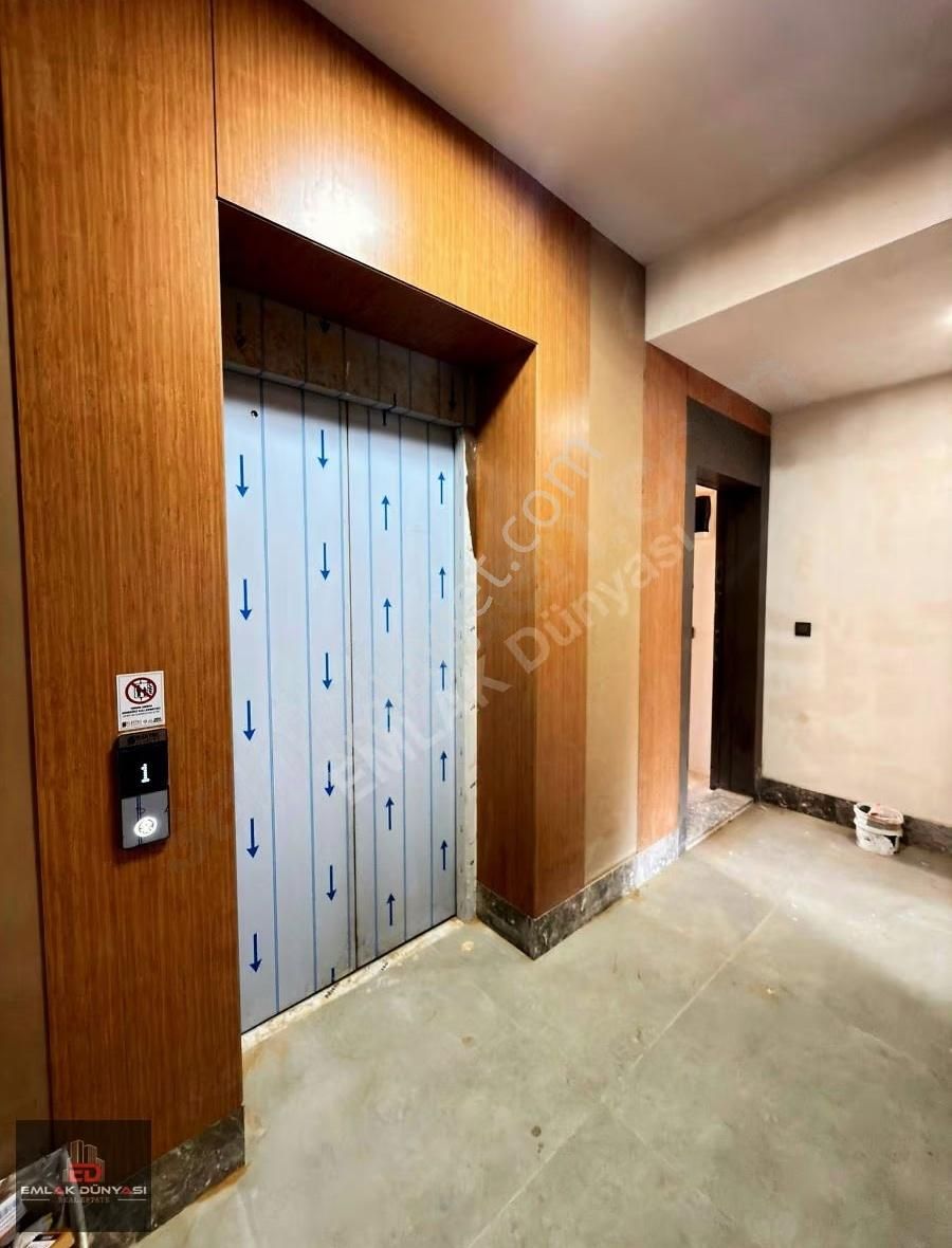 Kızıltoprak Mah.katta Panjur Vestiyer Ekstralı 1+1 Sıfır Daire