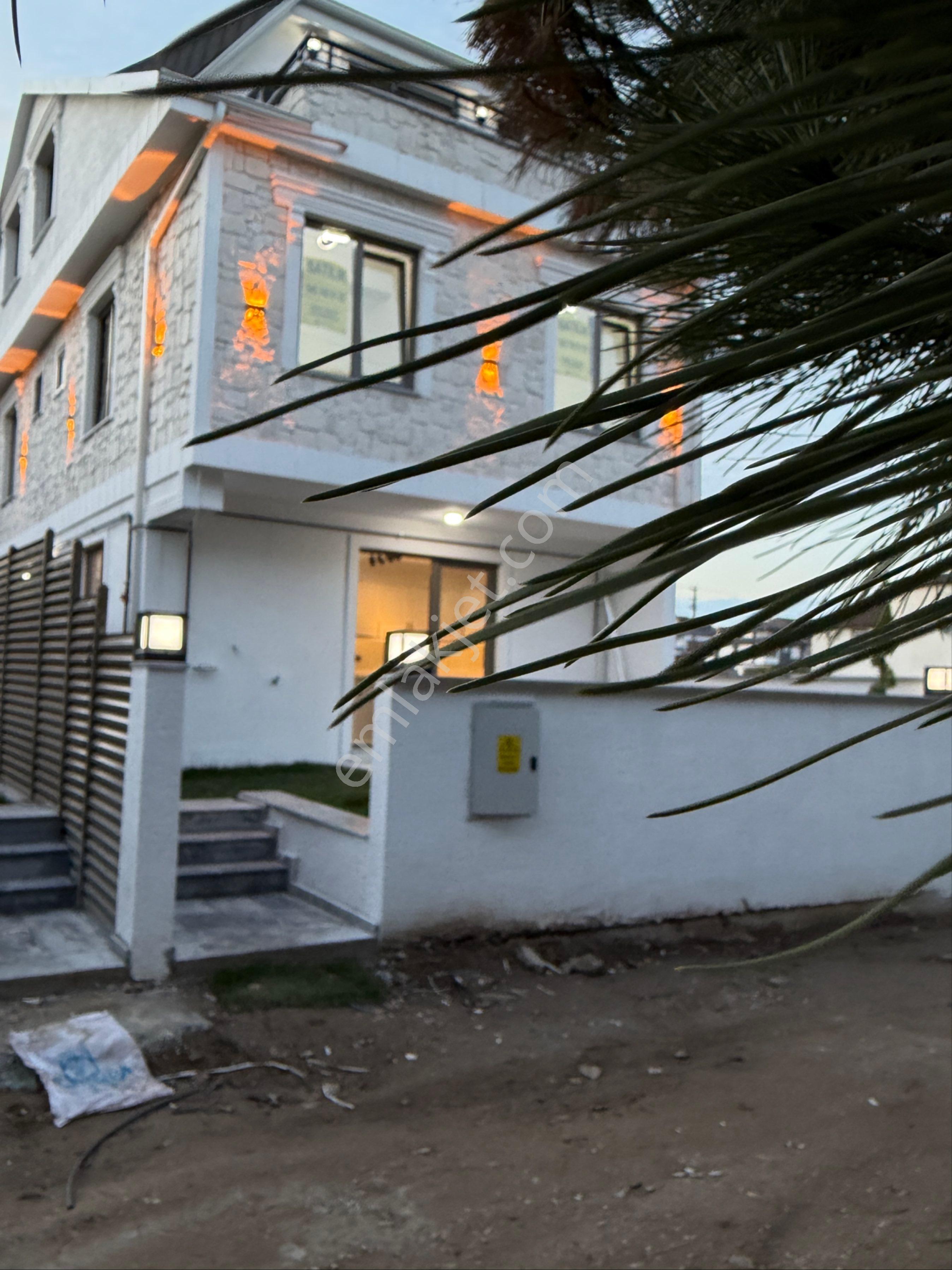 Üstüner Gayrimenkul Den 3+1 Villa