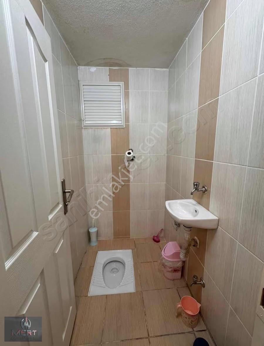 Çekmeköy Hamidiye De İskanlı 3+1 Ara Kat Geniş Daire - Görsel 5