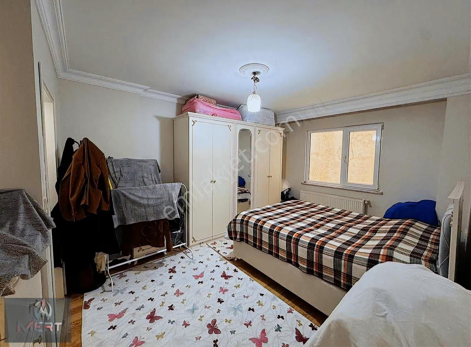 Çekmeköy Hamidiye De İskanlı 3+1 Ara Kat Geniş Daire - Görsel 2