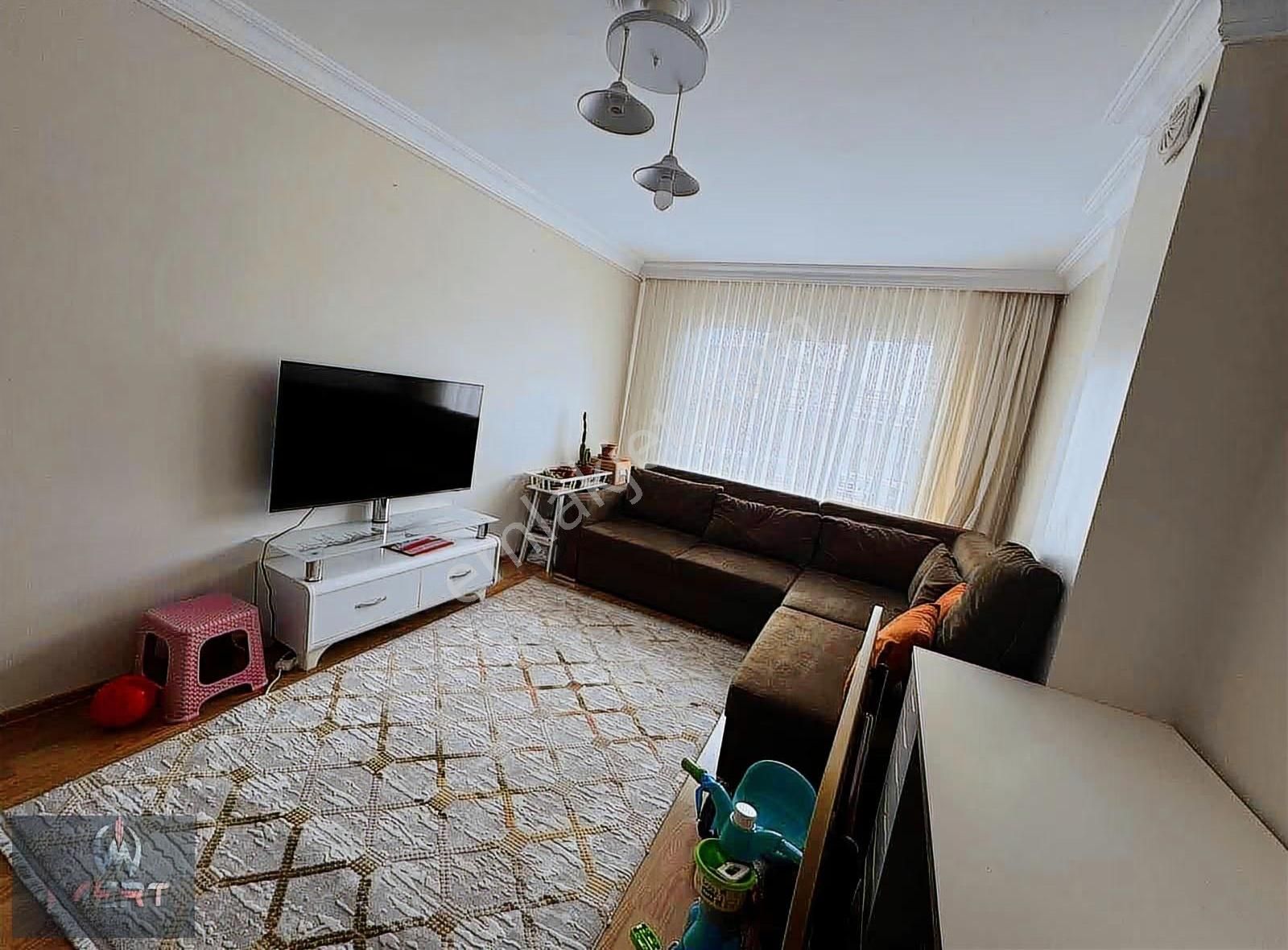 Çekmeköy Hamidiye De İskanlı 3+1 Ara Kat Geniş Daire - Görsel 4