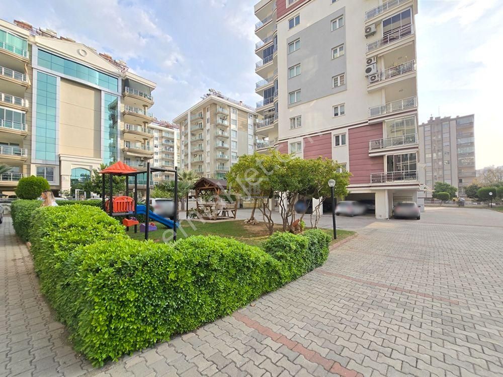 Hb'den 3+1 Satılık Daire, Site İçinde Mükemmel Manzaralı, Arakat Geniş Ve Ferah