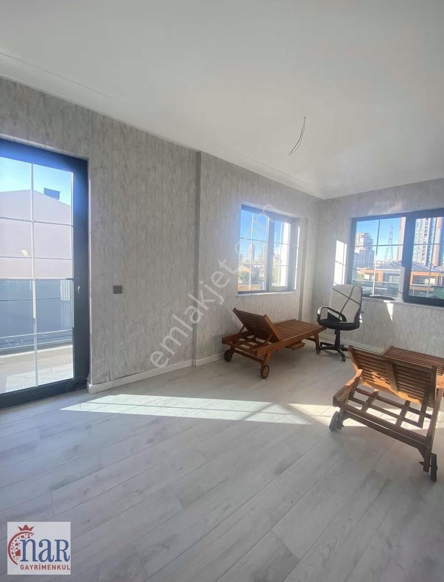 İmcek Tek Sitesinde Kiralık Villa - Görsel 24