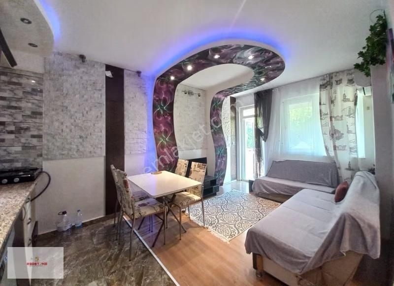 Atlas Sitesinde Geniş-balkonlu-eşyalı-jakuzili Satılık 1+1 Daire - Görsel 22