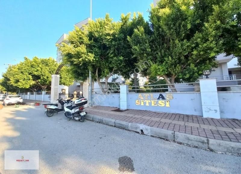 Atlas Sitesinde Geniş-balkonlu-eşyalı-jakuzili Satılık 1+1 Daire - Görsel 18