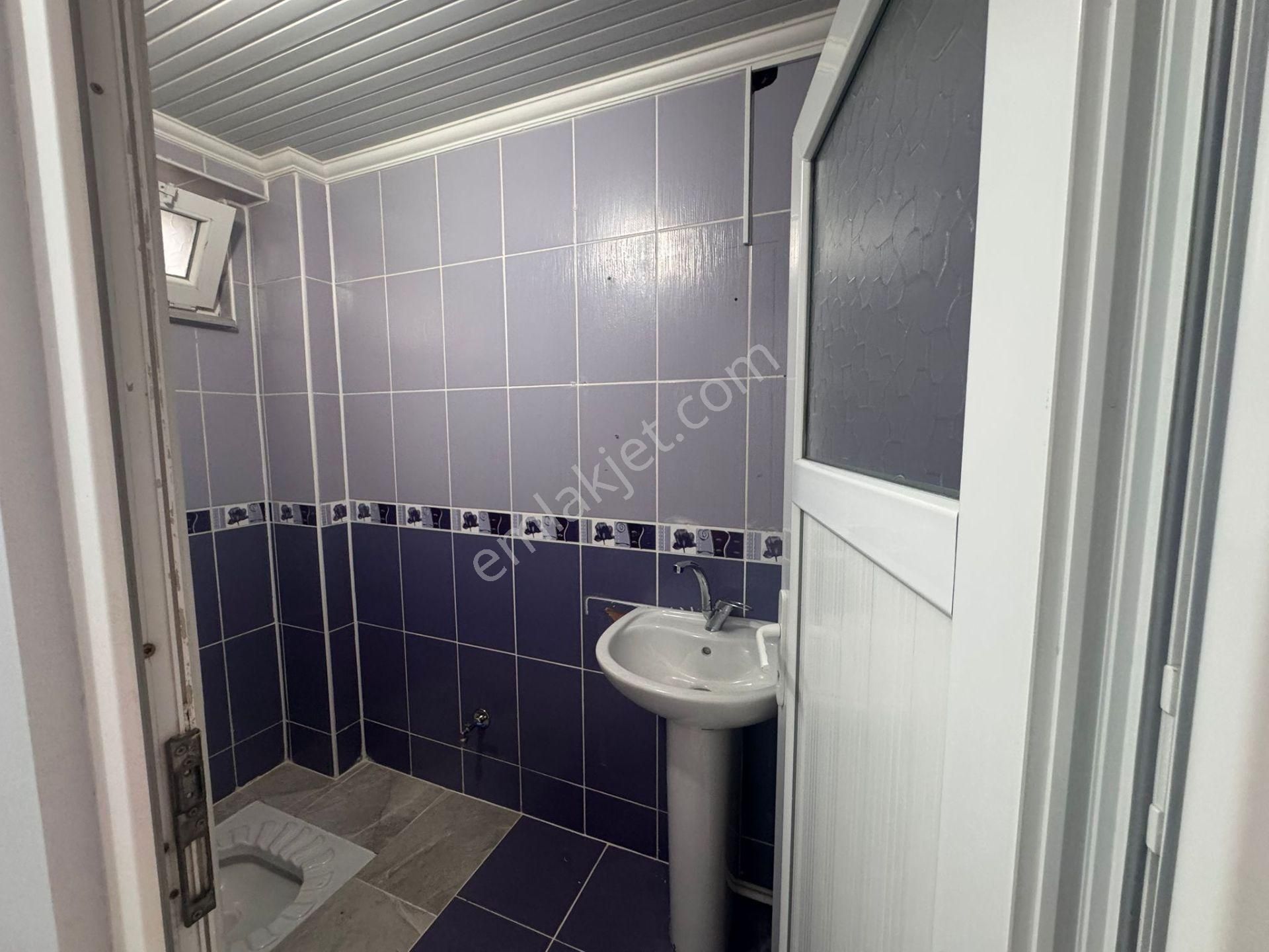 7+1 Bahçeli Müstakil Zemin Kat + Üç Katlı Kiralık Villa - Görsel 15