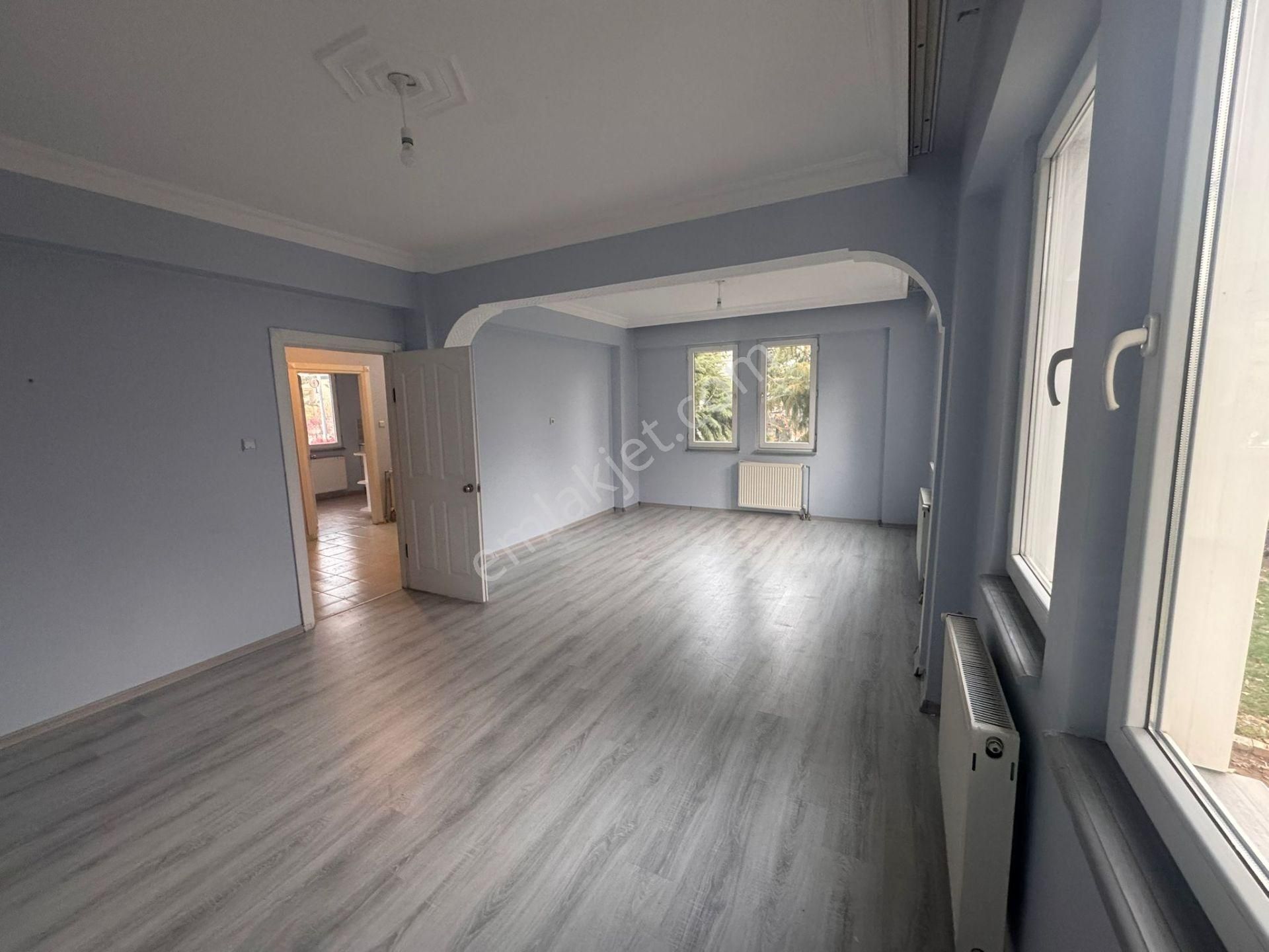 7+1 Bahçeli Müstakil Zemin Kat + Üç Katlı Kiralık Villa - Görsel 23