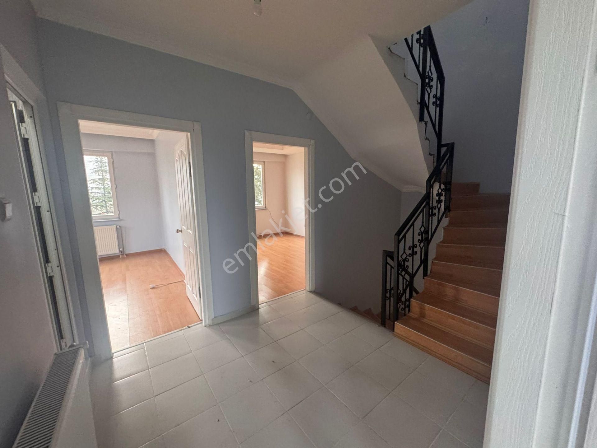 7+1 Bahçeli Müstakil Zemin Kat + Üç Katlı Kiralık Villa - Görsel 14