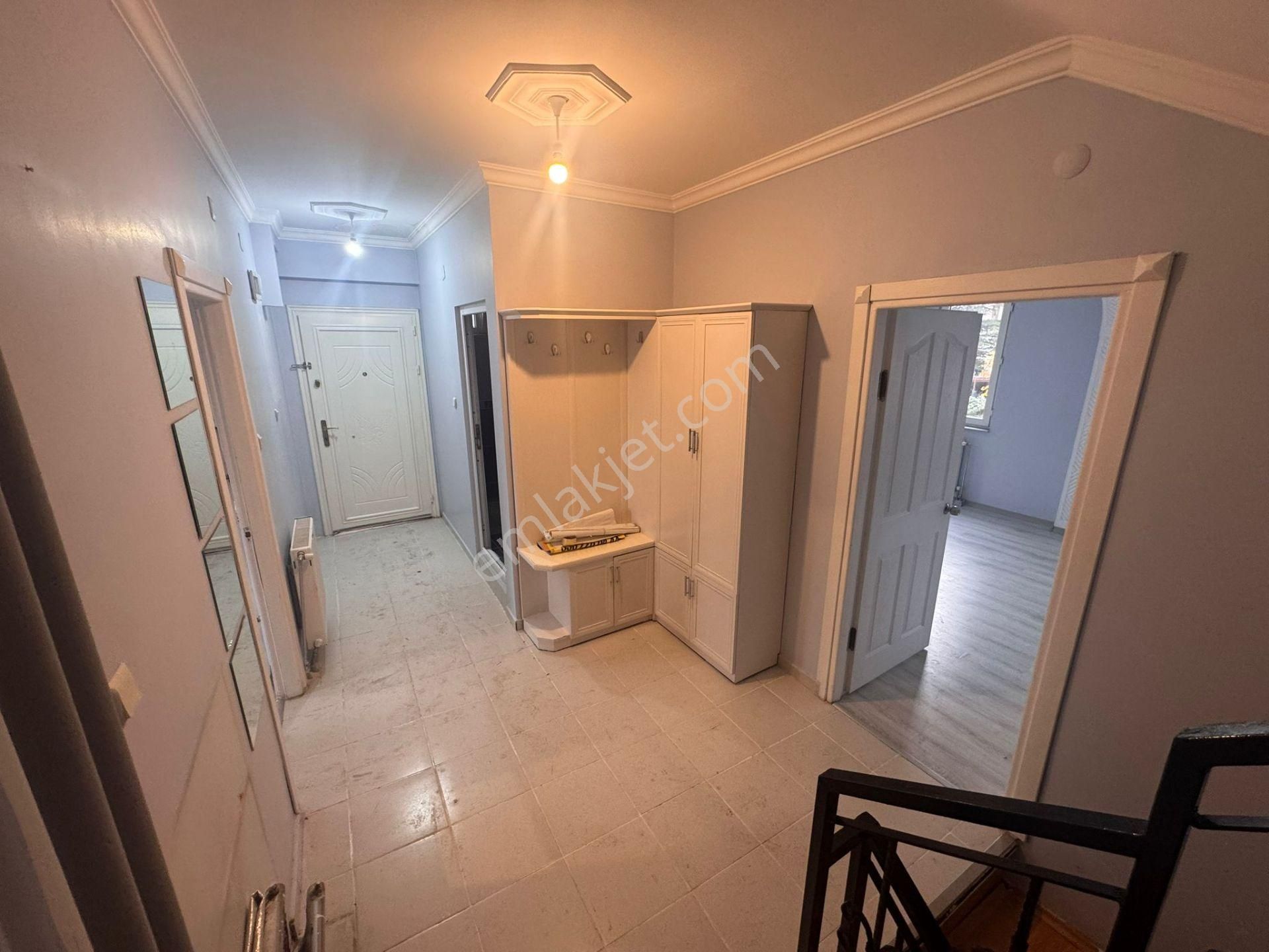 7+1 Bahçeli Müstakil Zemin Kat + Üç Katlı Kiralık Villa - Görsel 22
