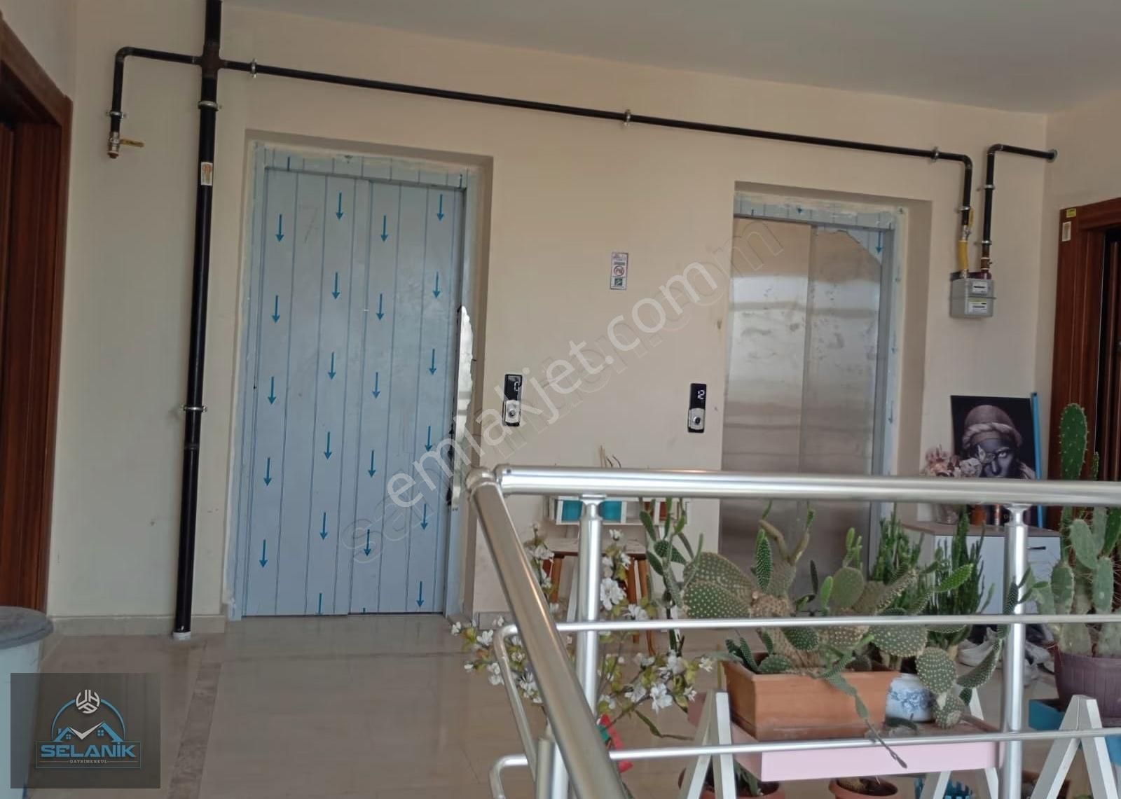 3+1 Havuzlu Site İçerisinde Çift Banyolu Fırsat Daire - Görsel 4