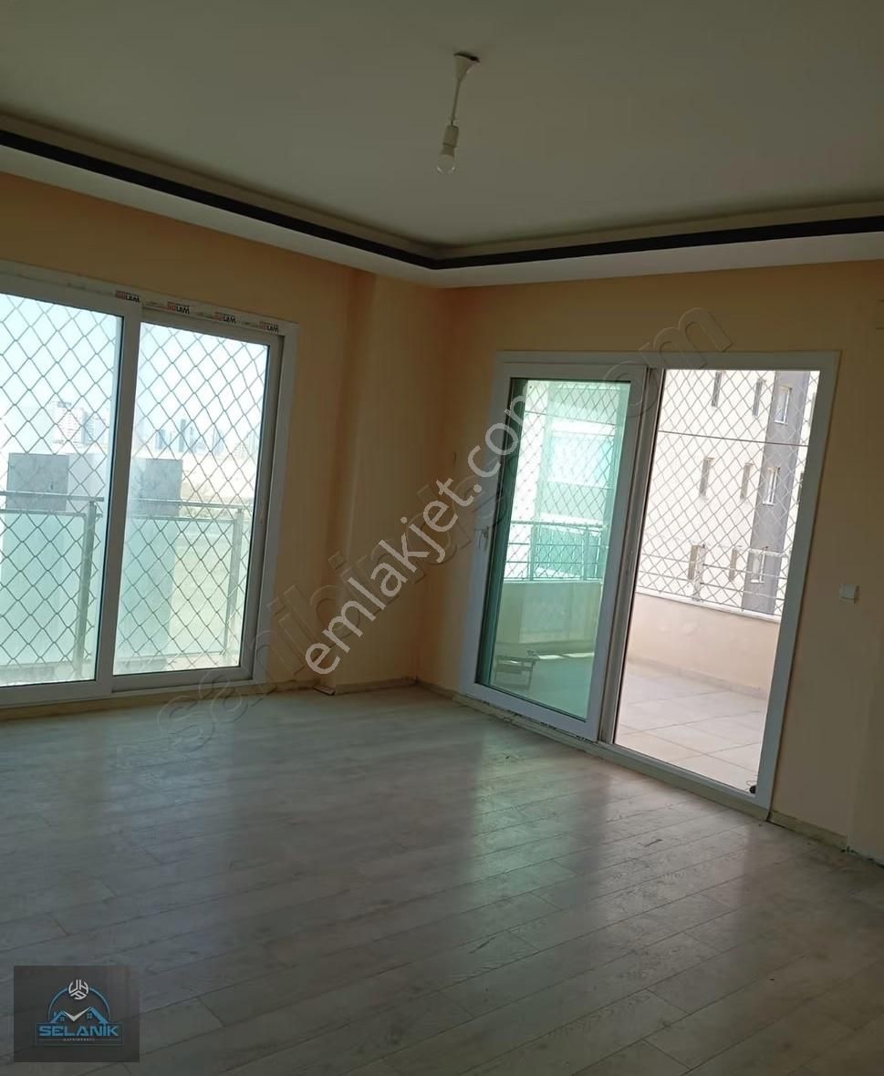 3+1 Havuzlu Site İçerisinde Çift Banyolu Fırsat Daire - Görsel 11