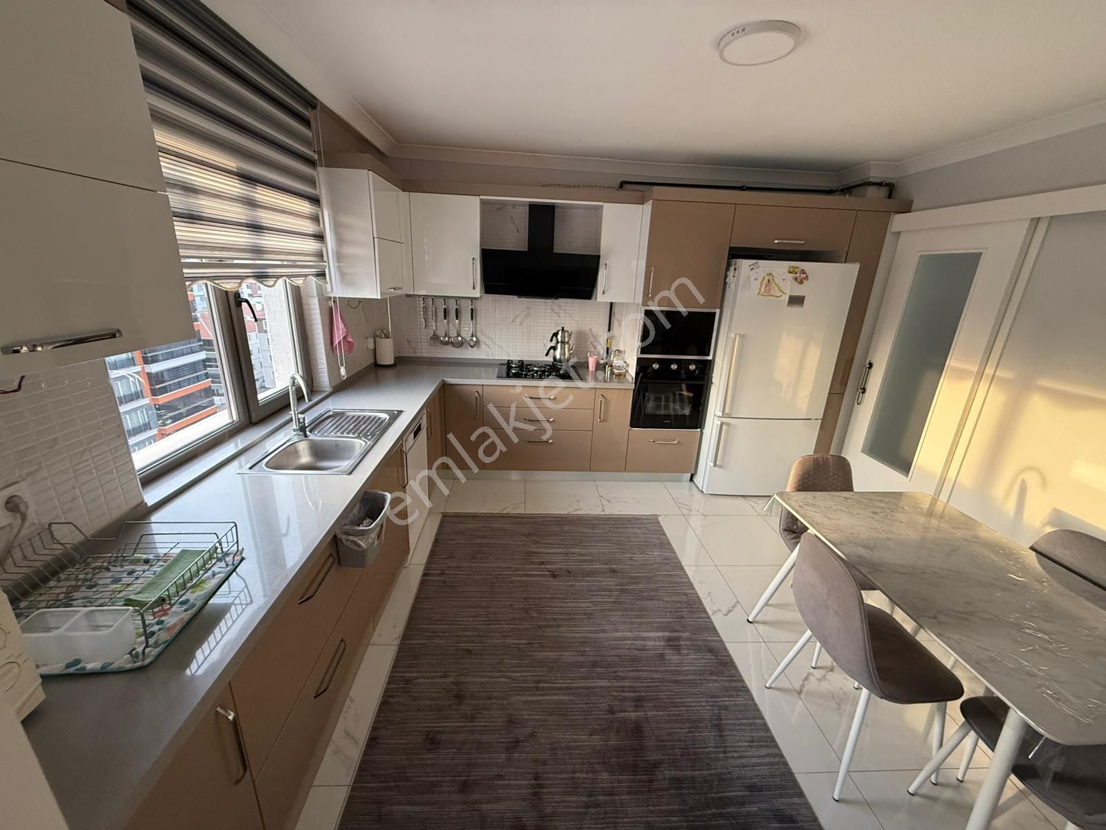 Yenikent Menderes'te 3+1 Şehir Manzaralı 9. Katta Satılık Site Dairesi