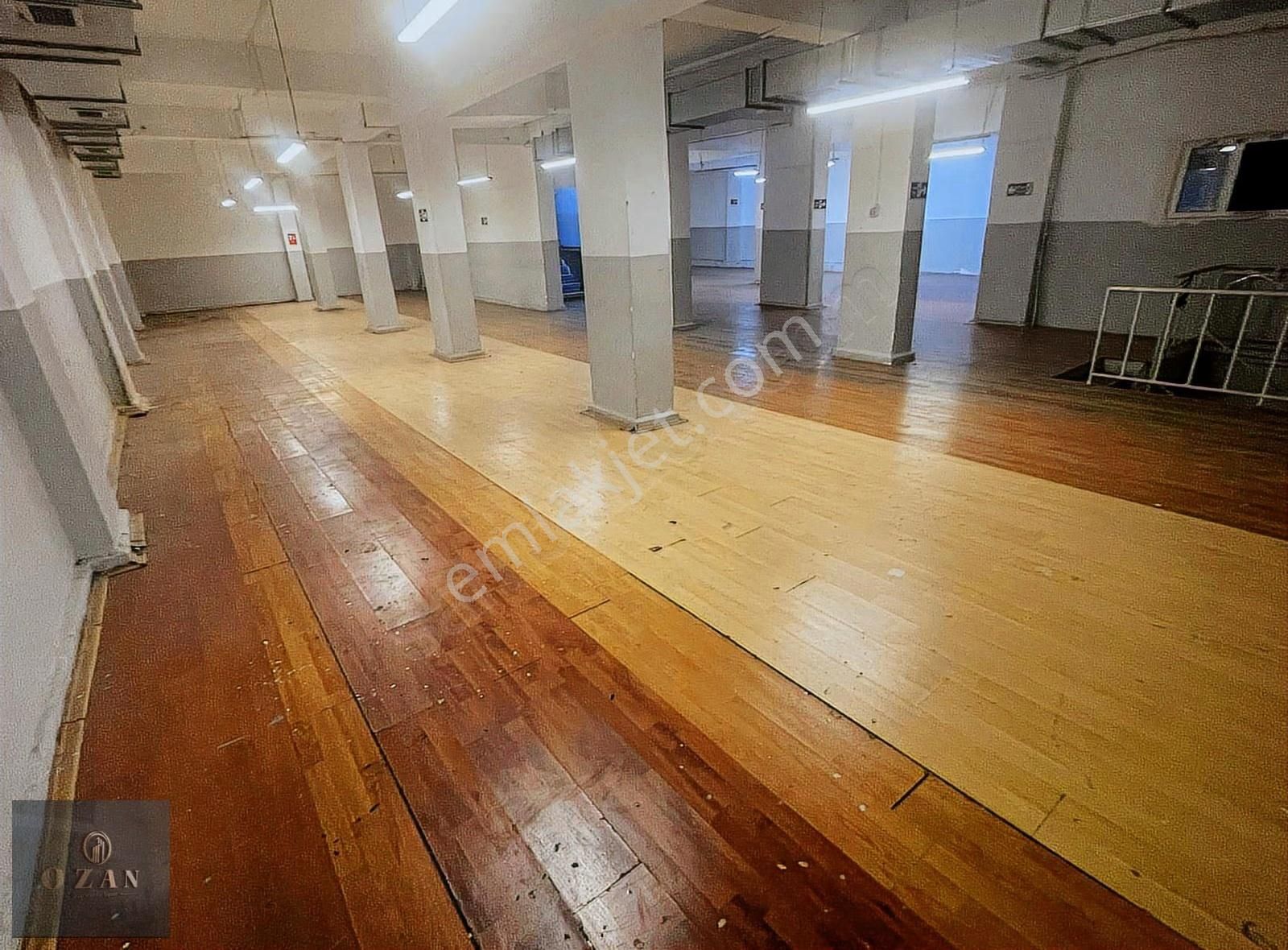 Sefaköy Merkezde Cadde Üzeri 450m2 2 Katlı Bodrum Dükkan - Görsel 21