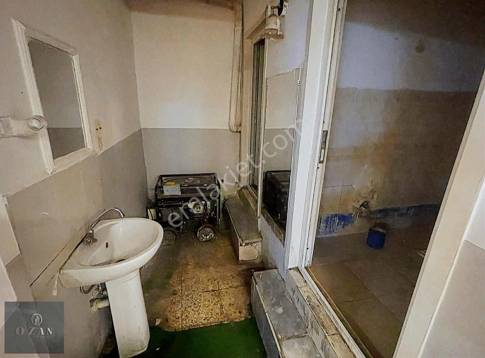 Sefaköy Merkezde Cadde Üzeri 450m2 2 Katlı Bodrum Dükkan - Görsel 22