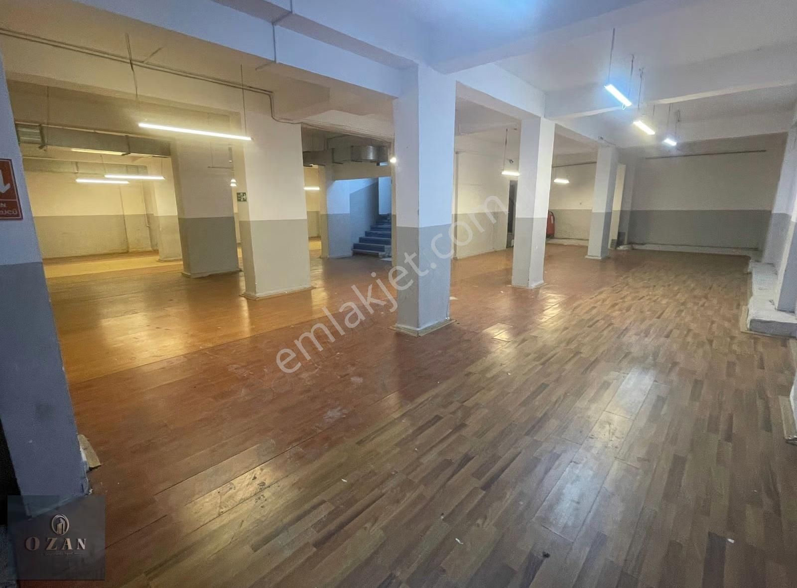 Sefaköy Merkezde Cadde Üzeri 450m2 2 Katlı Bodrum Dükkan - Görsel 11