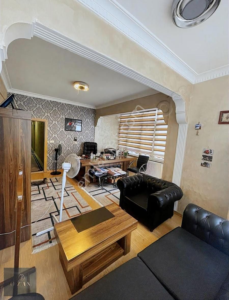 Sefaköy Merkezde 2+1 1.kat 90m2 Balkonlu Temiz Ofis İşyeri - Görsel 10