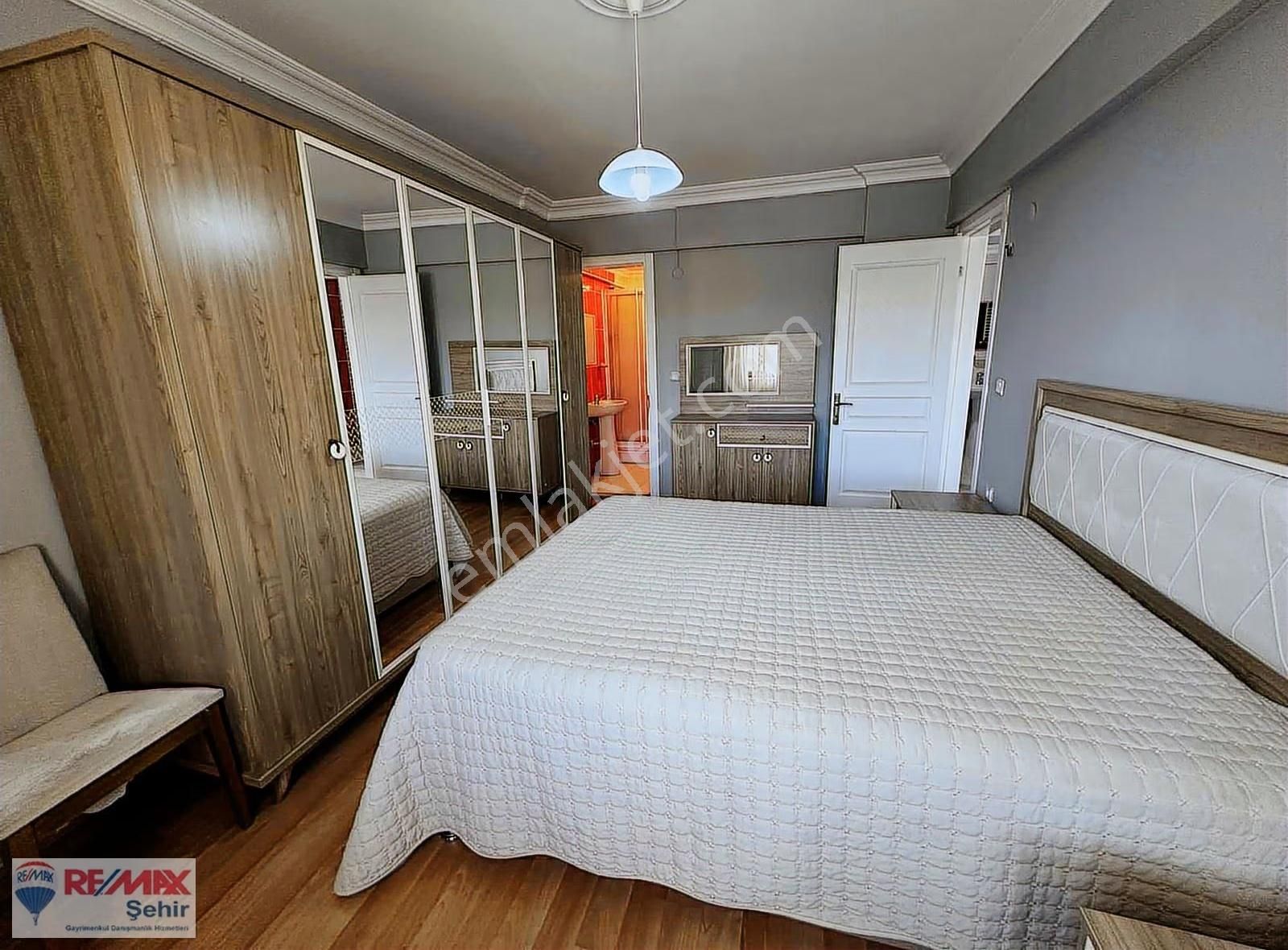 Yalova Bahçelievler Mah. Satılık 150 M² Ara Kat Daire - Görsel 11
