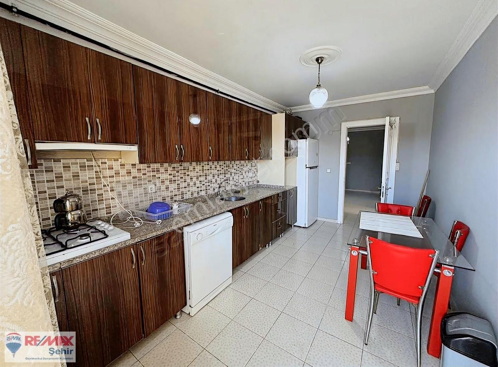 Yalova Bahçelievler Mah. Satılık 150 M² Ara Kat Daire - Görsel 10