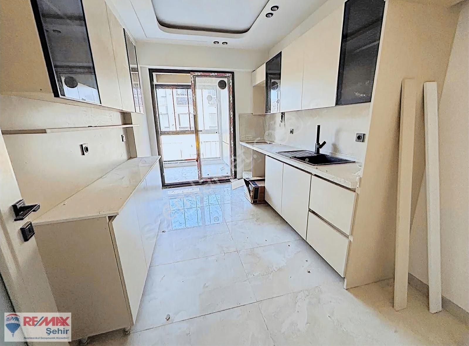 Re/max Şehir'den Yalova Adnan Menderes Mah. Kiralık Daire - Görsel 14