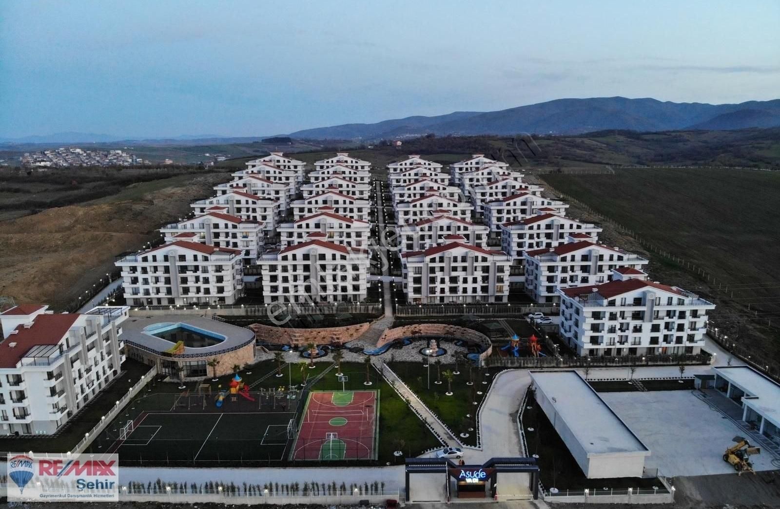 Remax Yalova Asude Vadi Evleri Satılık 3+1 Daire