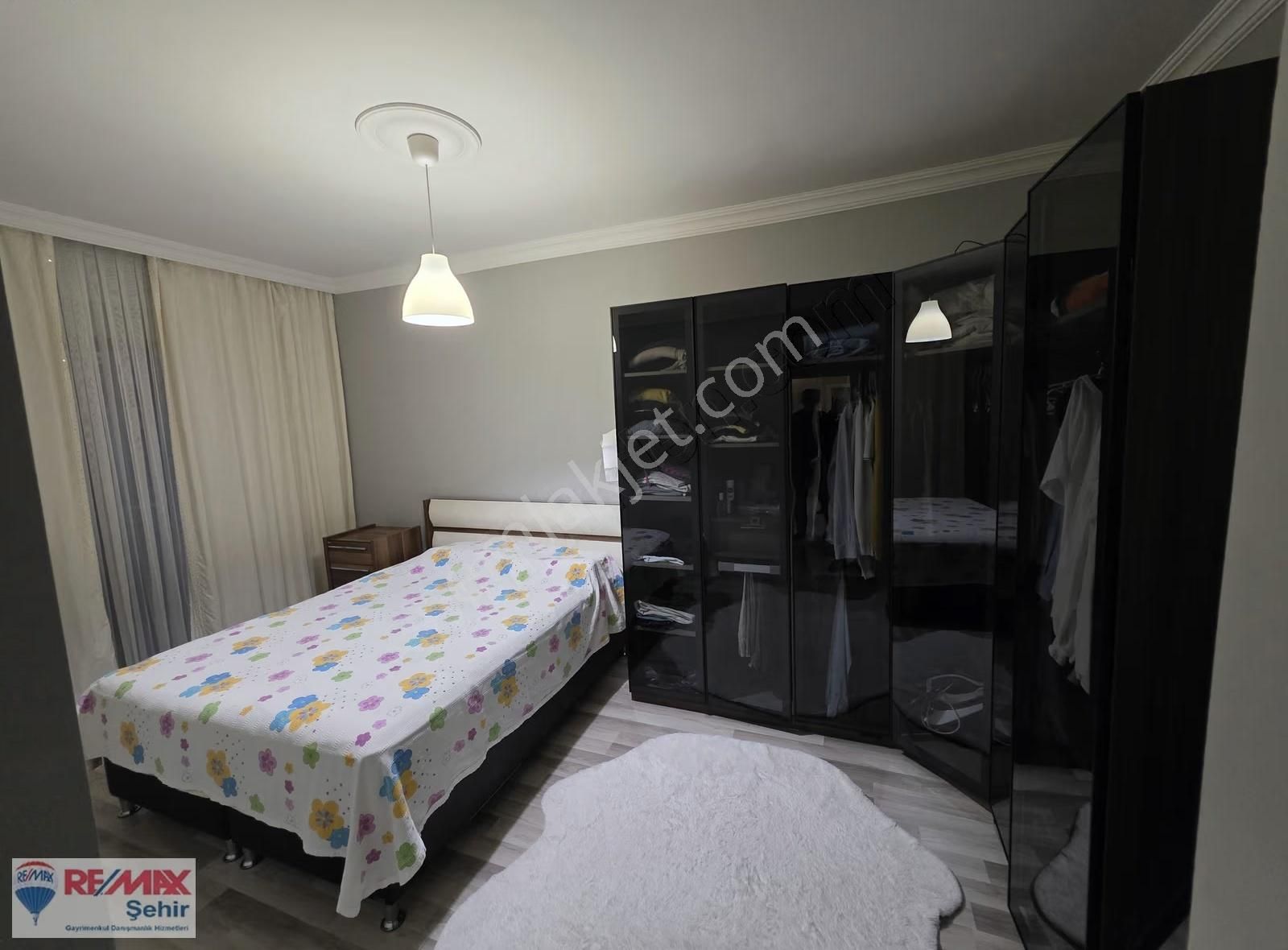 Remax Yalova'da Geniş Köşe 3+1 Ara Satılık Daire - Görsel 8