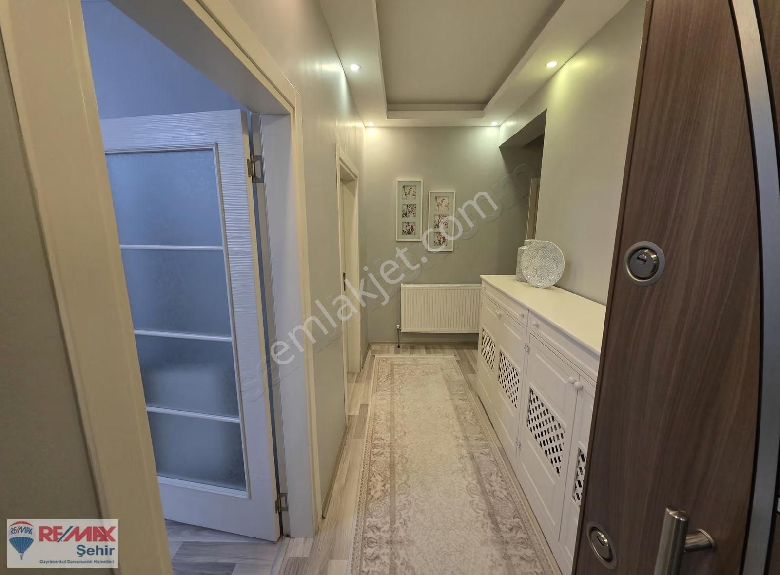 Remax Yalova'da Geniş Köşe 3+1 Ara Satılık Daire - Görsel 7