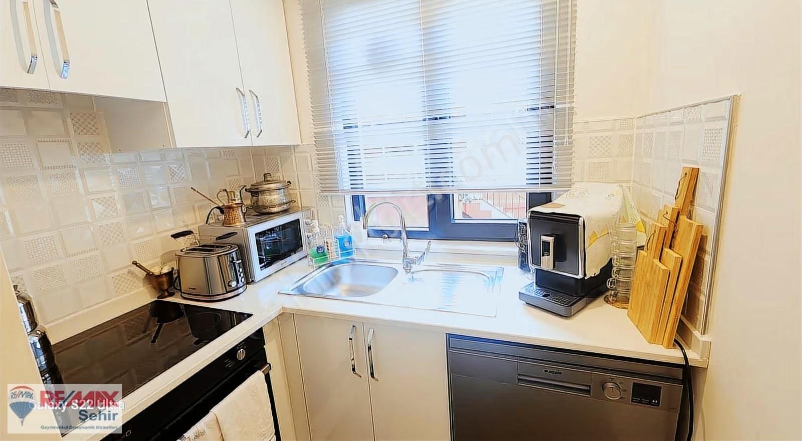 Re/max'dan Esenköy'de Denize Yürüme Mesafesi 2+1 Satılık Daire - Görsel 2