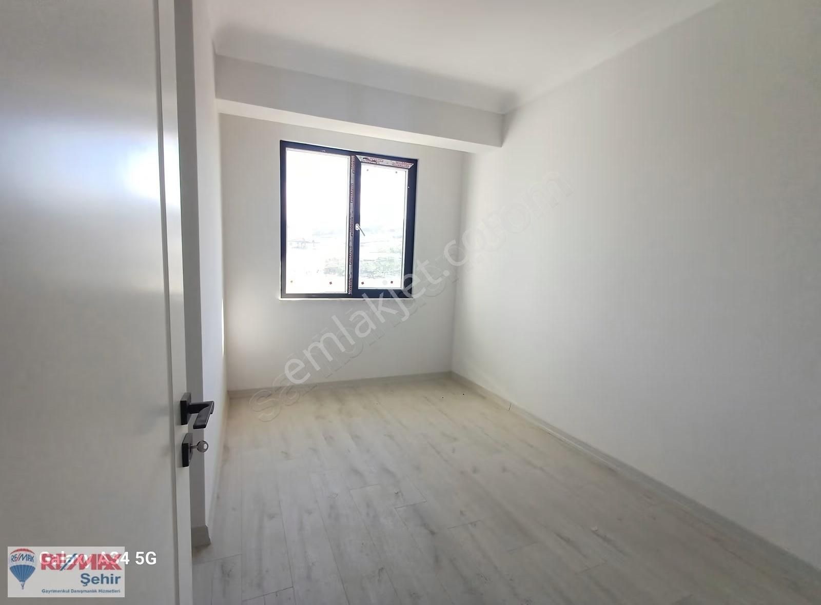 Remax Şehir Den Safran Yoluna Cephe Sıfır 3+1 Daire - Görsel 7