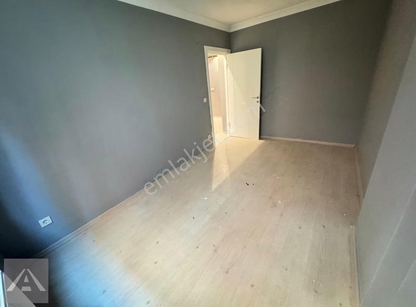 Altıntepede 6 Yıllık Binada Katta Balkonlu Boş Emsalsiz 1+1 - Görsel 17