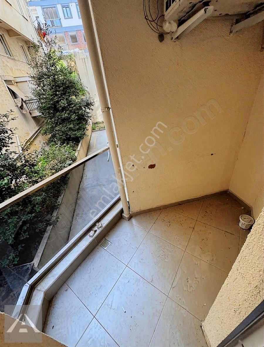 Altıntepede 6 Yıllık Binada Katta Balkonlu Boş Emsalsiz 1+1 - Görsel 13