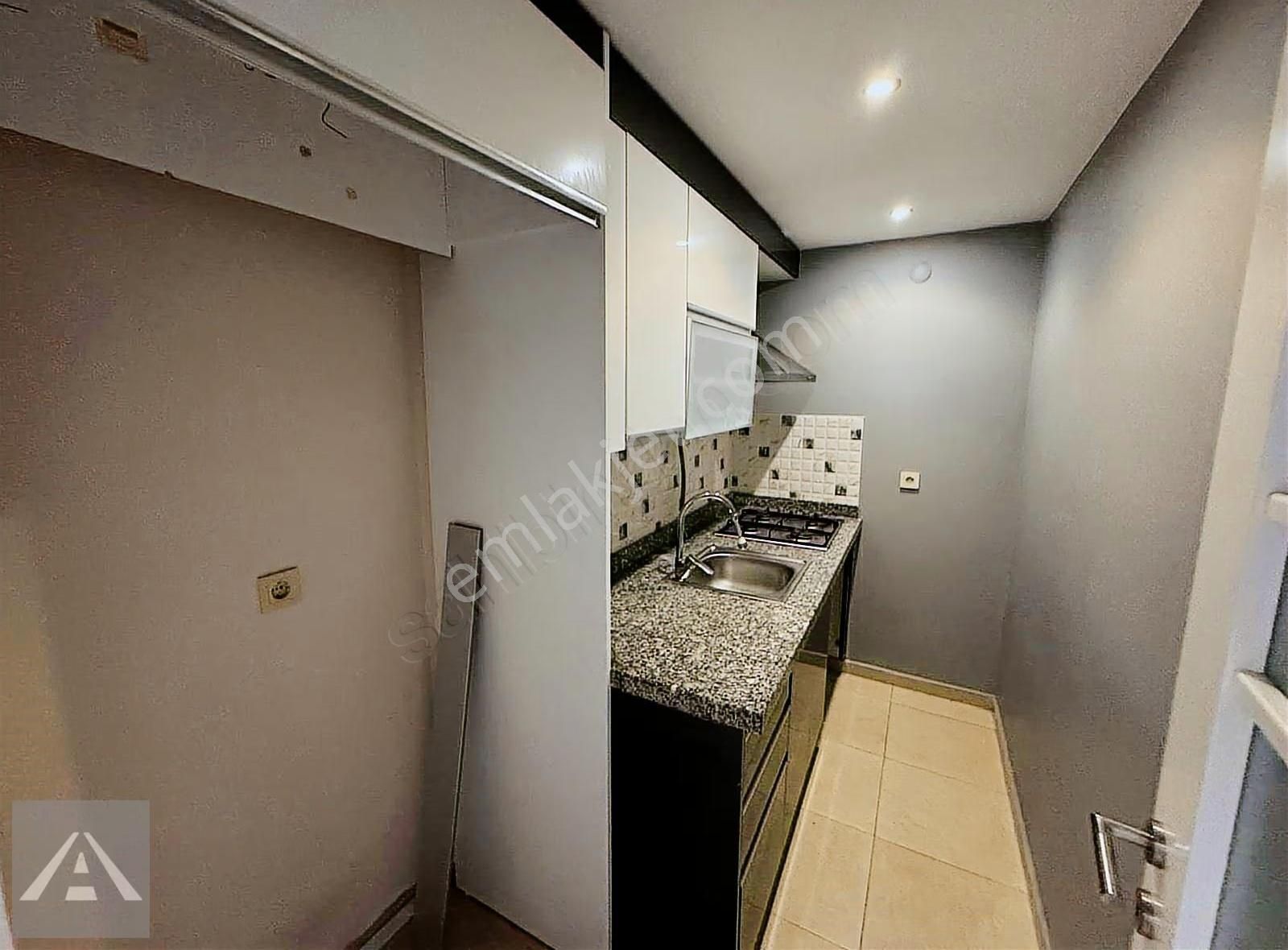 Altıntepede 6 Yıllık Binada Katta Balkonlu Boş Emsalsiz 1+1 - Görsel 22