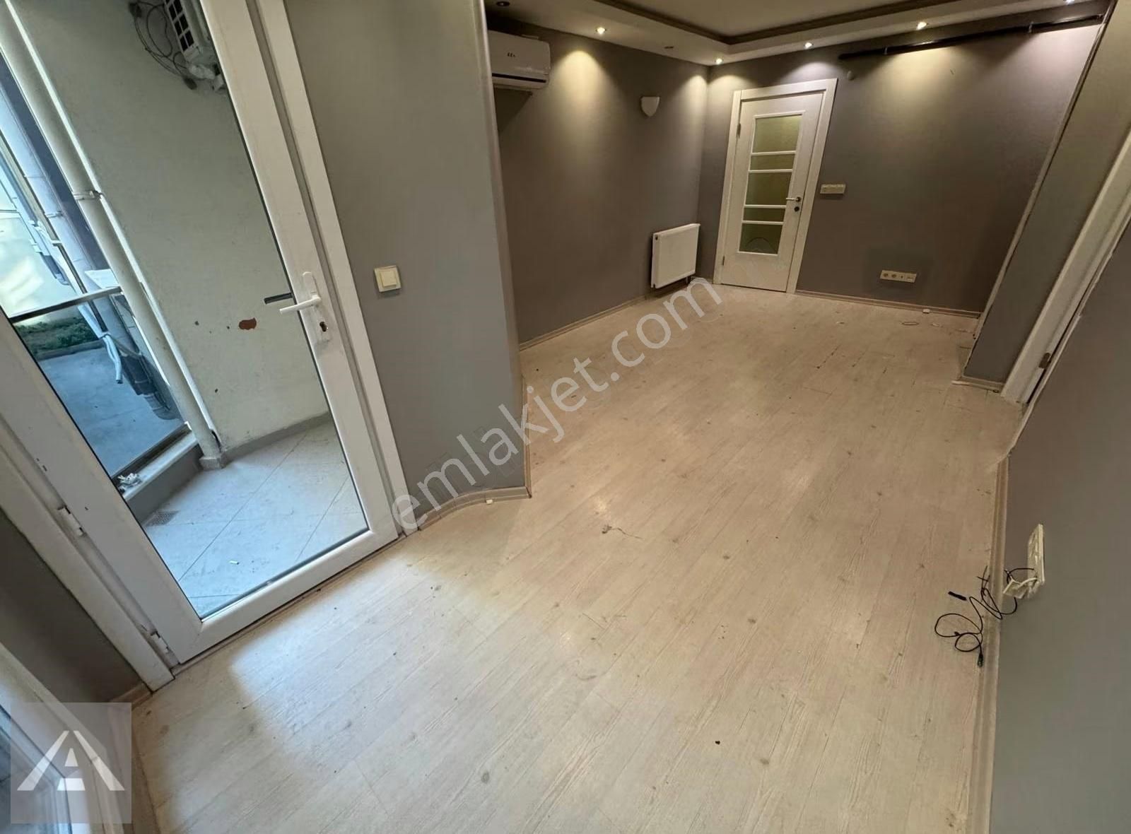 Altıntepede 6 Yıllık Binada Katta Balkonlu Boş Emsalsiz 1+1 - Görsel 23