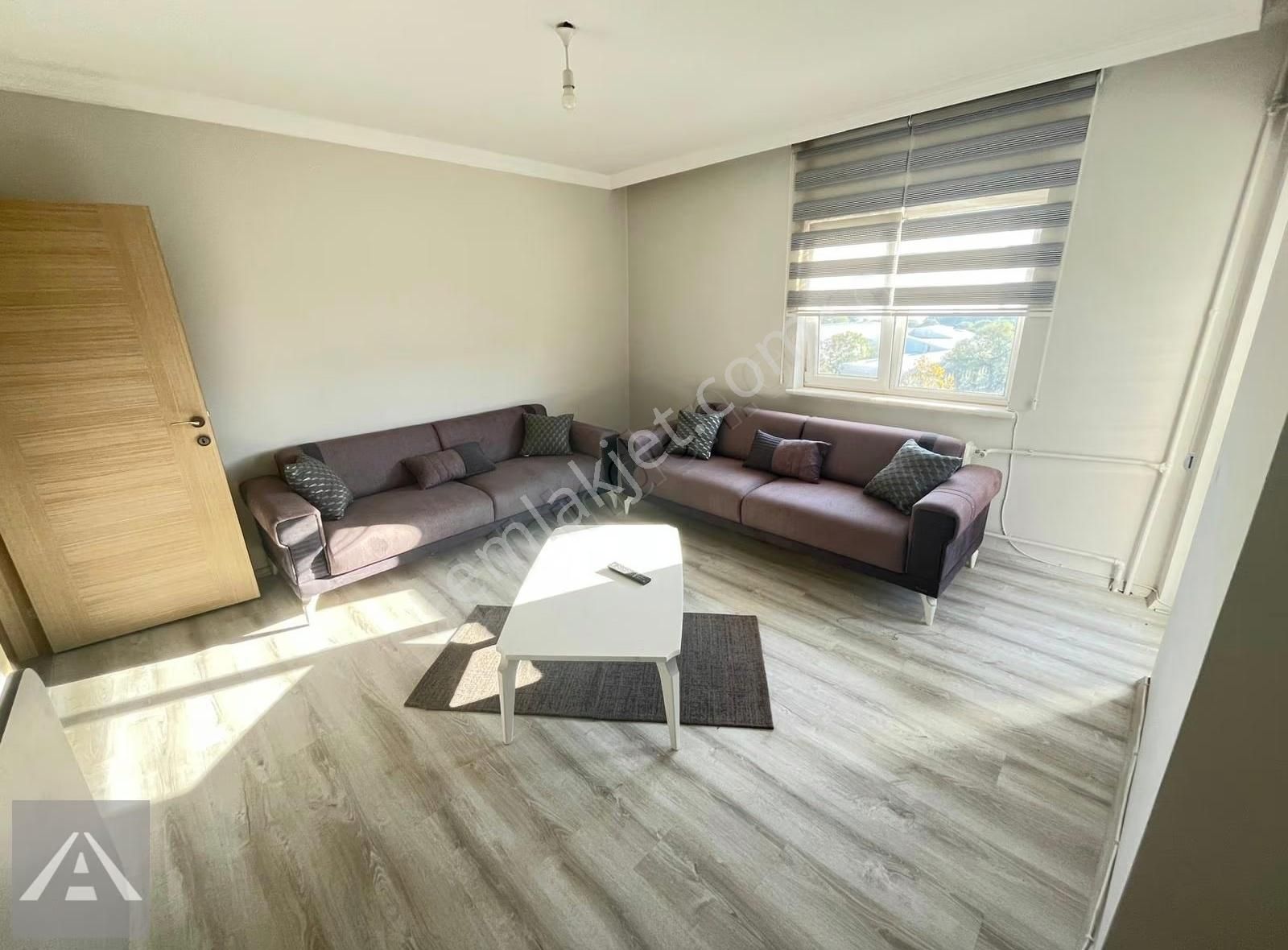 Orhantepe Sahilde Çift Balkonlu Geniş Eşyalı 3+1 - Görsel 25