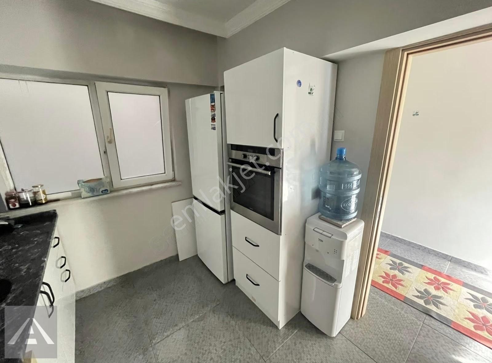 Orhantepe Sahilde Çift Balkonlu Geniş Eşyalı 3+1 - Görsel 15