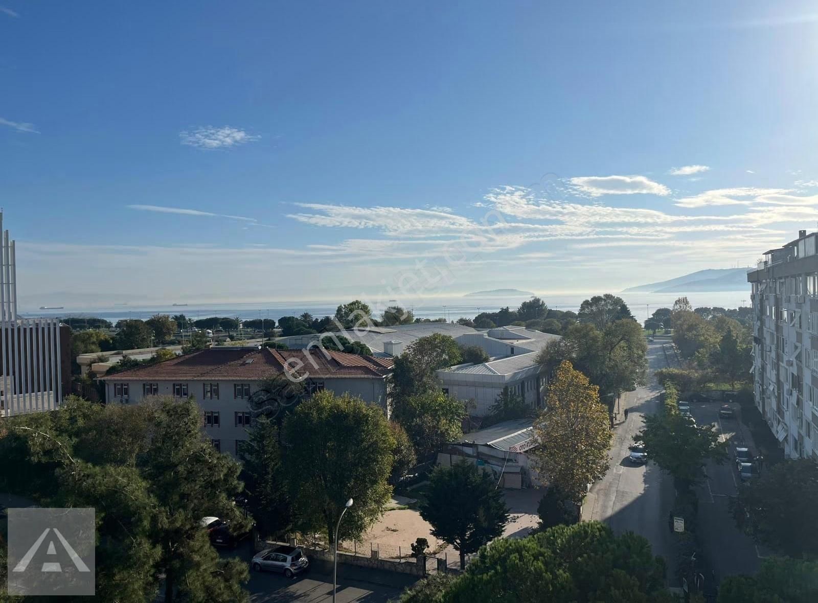 Orhantepe Sahilde Çift Balkonlu Geniş Eşyalı 3+1 - Görsel 3