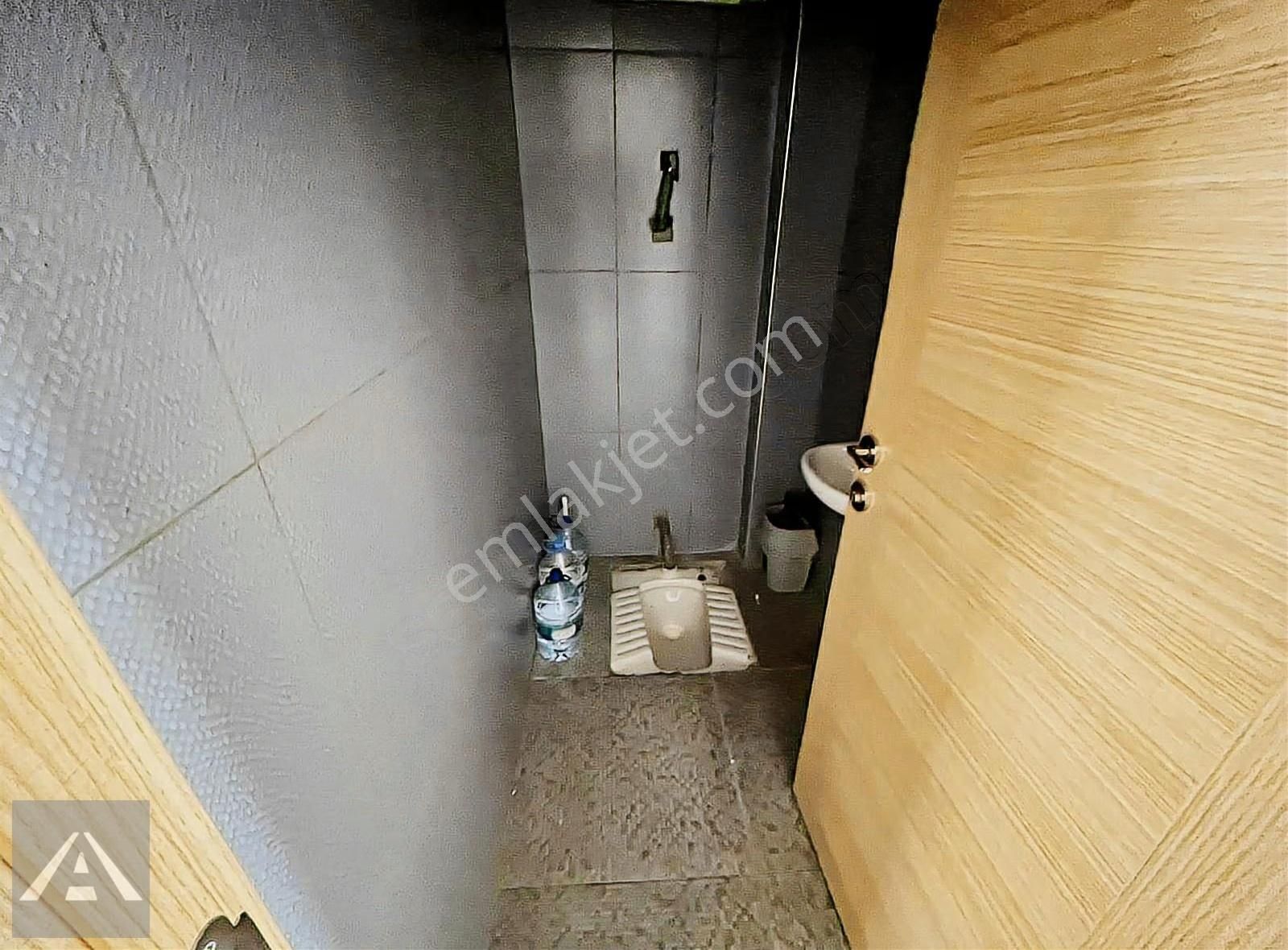 Orhantepe Sahilde Çift Balkonlu Geniş Eşyalı 3+1 - Görsel 24