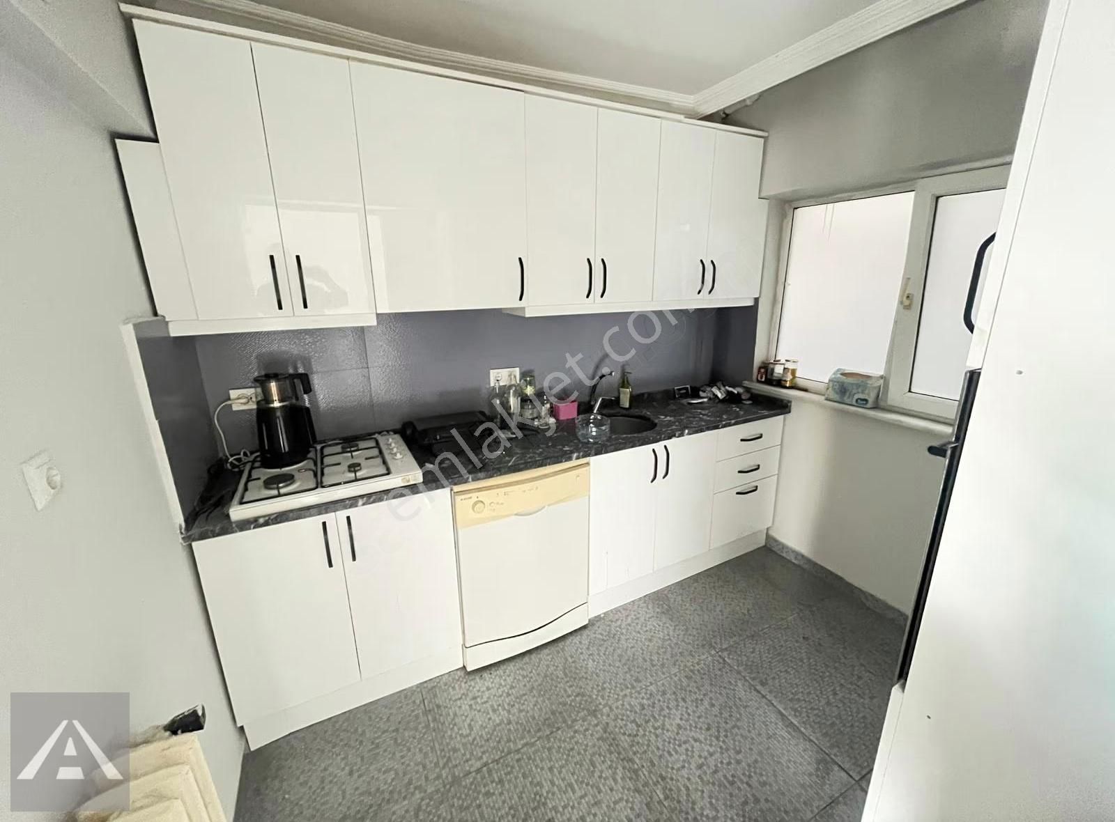 Orhantepe Sahilde Çift Balkonlu Geniş Eşyalı 3+1 - Görsel 20