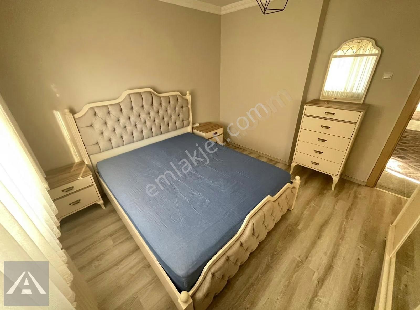 Orhantepe Sahilde Çift Balkonlu Geniş Eşyalı 3+1 - Görsel 8