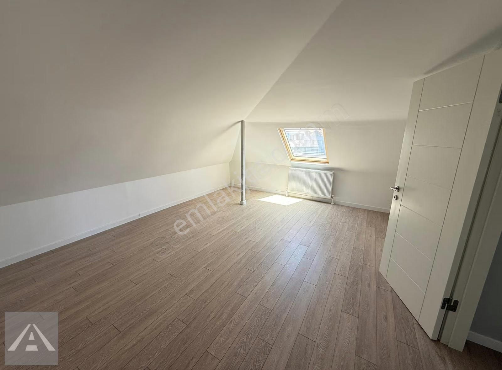 Yalıda Sahile 2. Bina Lebi Derya Deniz Manzaralı 4+2 Dubleks - Görsel 8