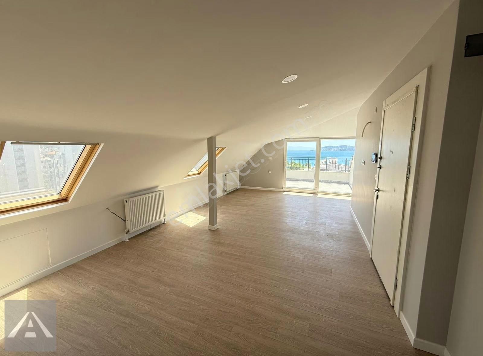 Yalıda Sahile 2. Bina Lebi Derya Deniz Manzaralı 4+2 Dubleks - Görsel 11