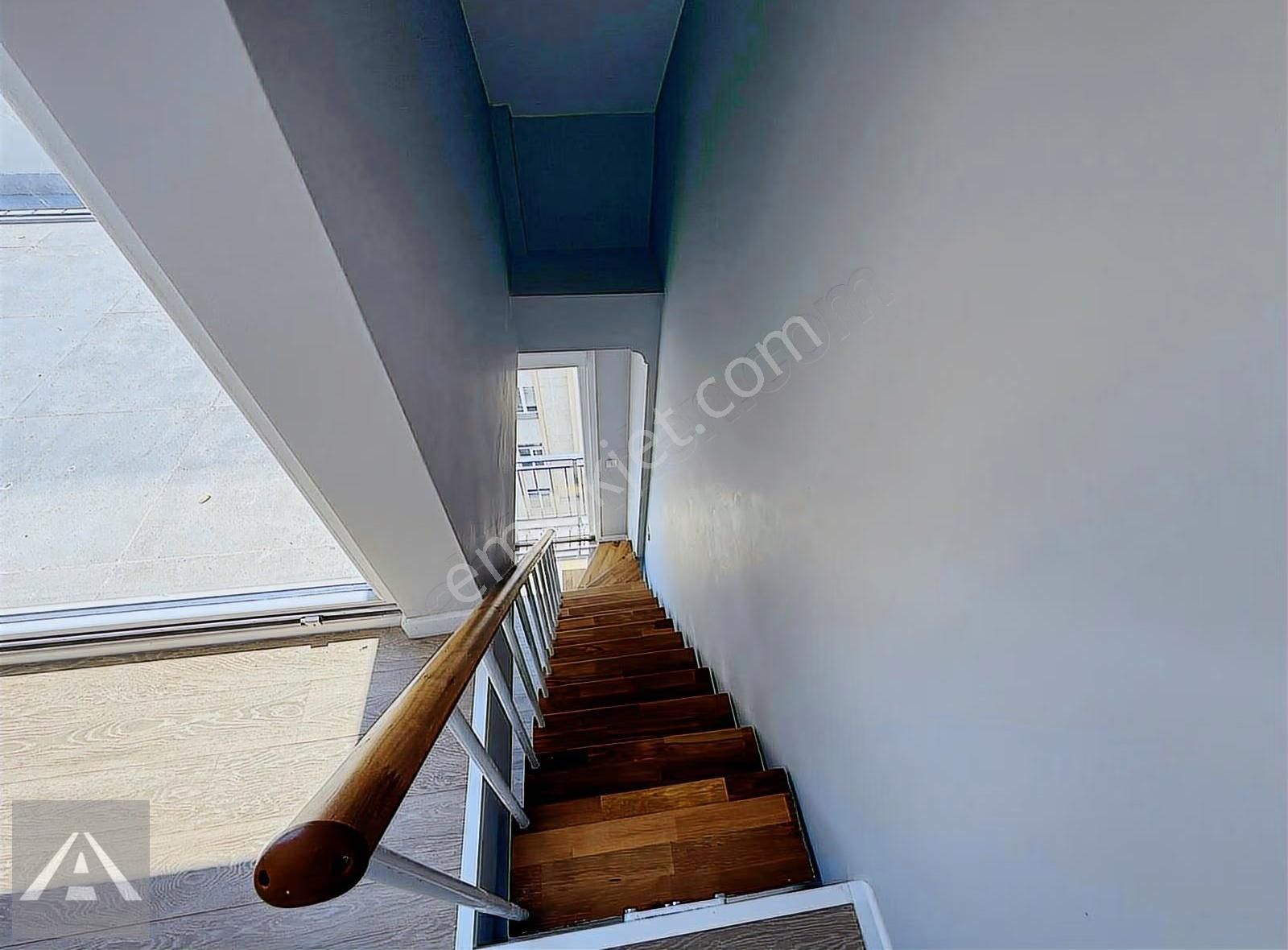 Yalıda Sahile 2. Bina Lebi Derya Deniz Manzaralı 4+2 Dubleks - Görsel 27