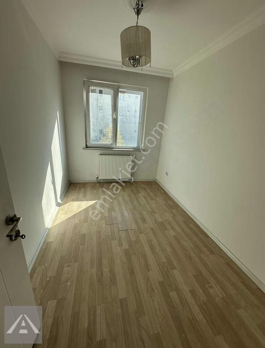 Maltepe Zümrütevlerde Ulaşıma Yakın Ebeveyn Banyolu 3+1 - Görsel 3