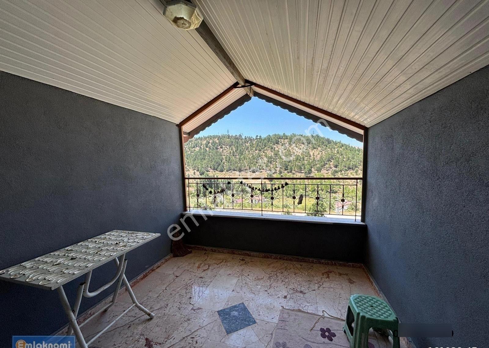 Sertavul Yolu Üzeri 275m² 3 Katlı Ruhsatlı Villa Ve 5700m² Bahçesi - Görsel 33