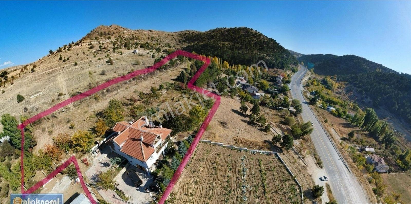 Sertavul Yolu Üzeri 275m² 3 Katlı Ruhsatlı Villa Ve 5700m² Bahçesi - Görsel 18
