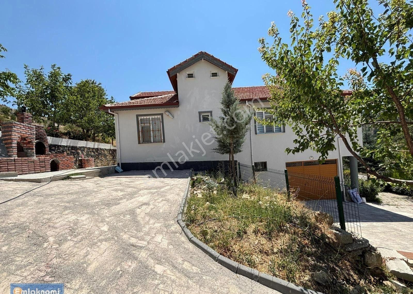 Sertavul Yolu Üzeri 275m² 3 Katlı Ruhsatlı Villa Ve 5700m² Bahçesi - Görsel 35