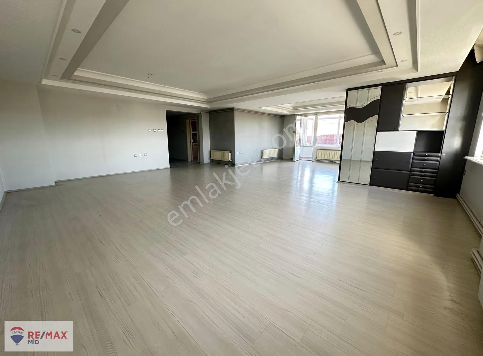Remax Mid'den Tolun Apartmanı'nda 3+1 Kiralık Daire - Görsel 27